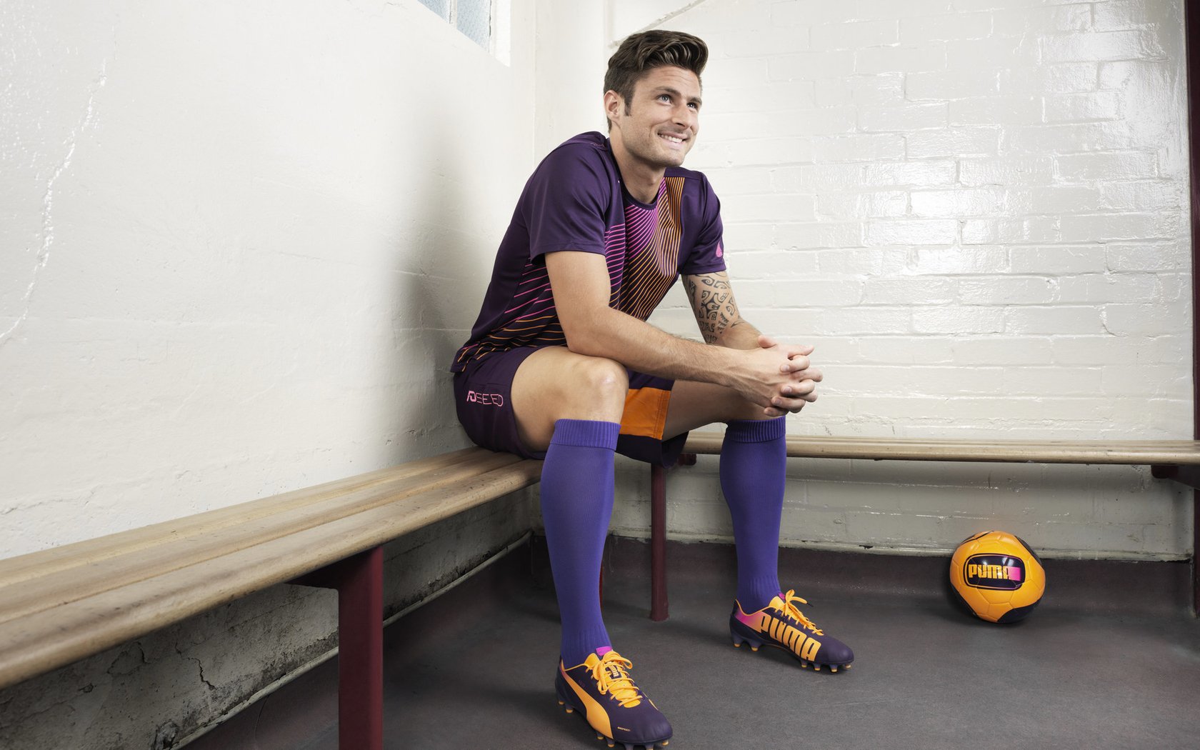 拉亚化身禁区超级计算机，苏格兰用钢铁防线将塞维利亚锁进战术博物馆