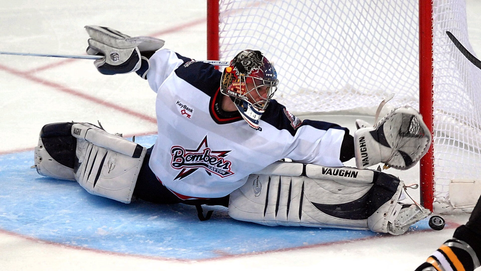 开云体育-哈利伯顿穿越淘汰魔术？76人晋级背后的真相与云球迷狂欢